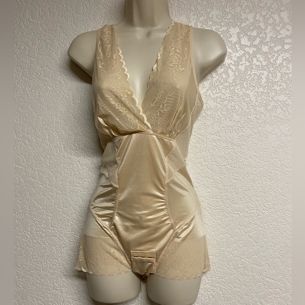 Elegant Cream Body Shaper Bodysuit